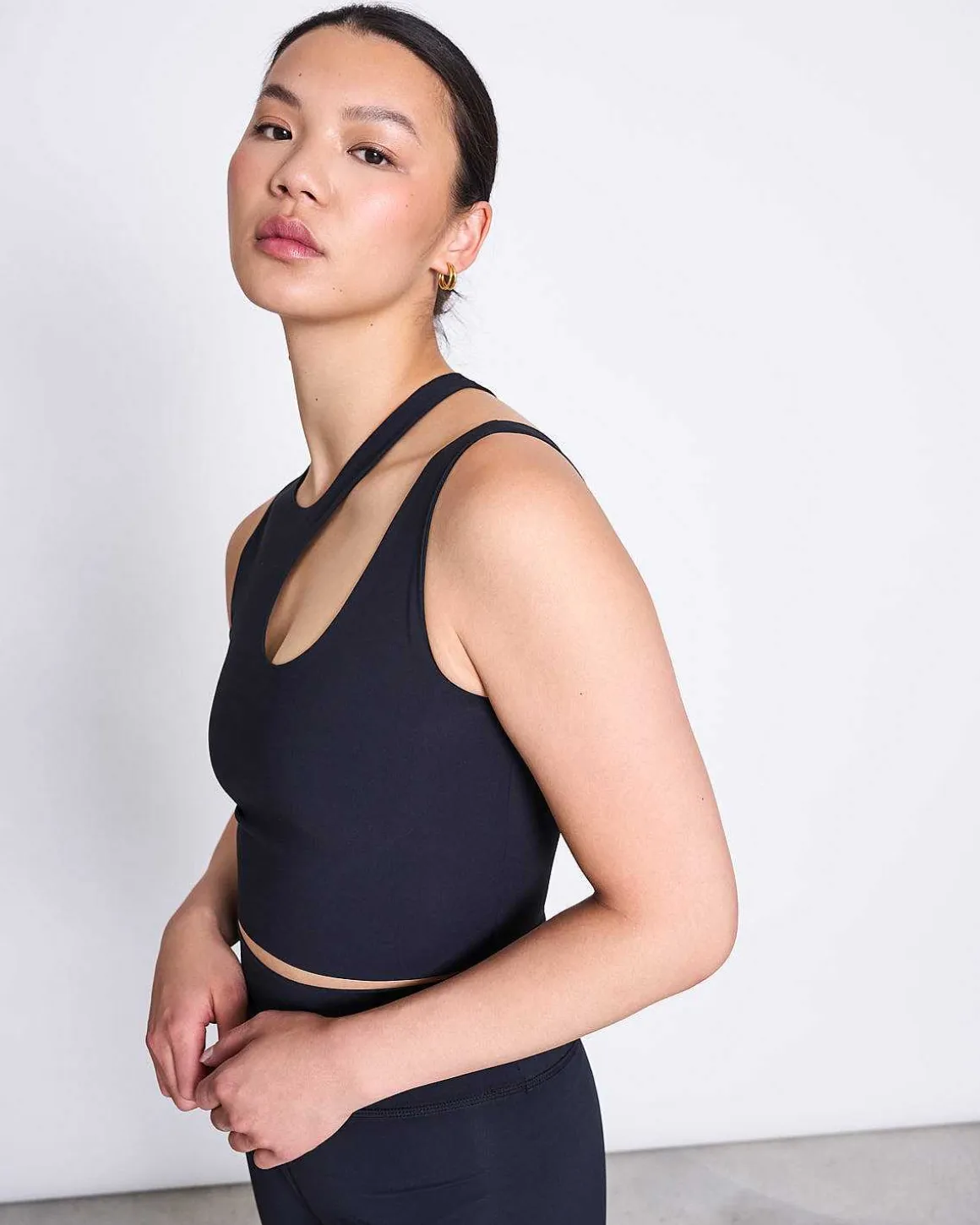 Cut Out Top Polla Black