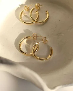 Dear Darling Berlin Elegant Twisted Hoop Earrings Gold