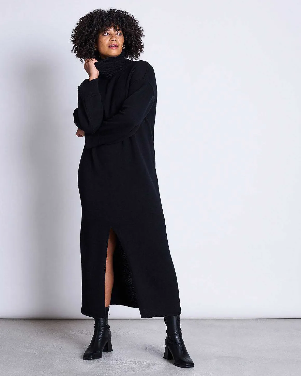 Midikleid Inari Schwarz Gots