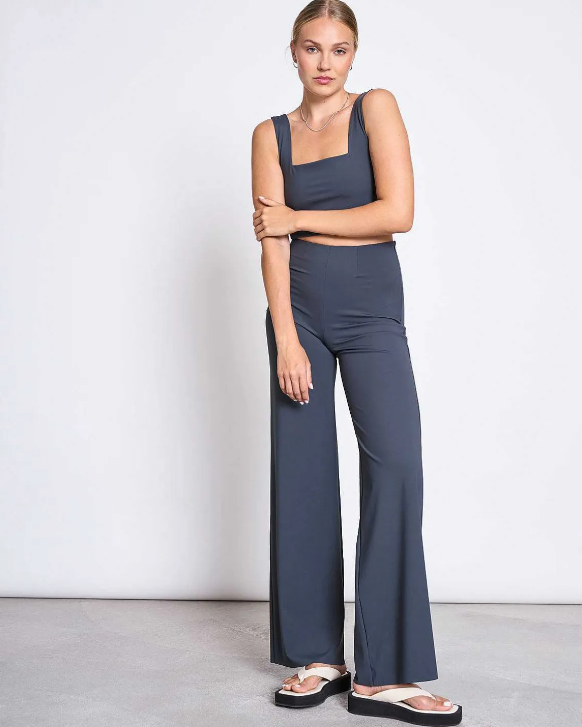 Top Cancun Solid Grey