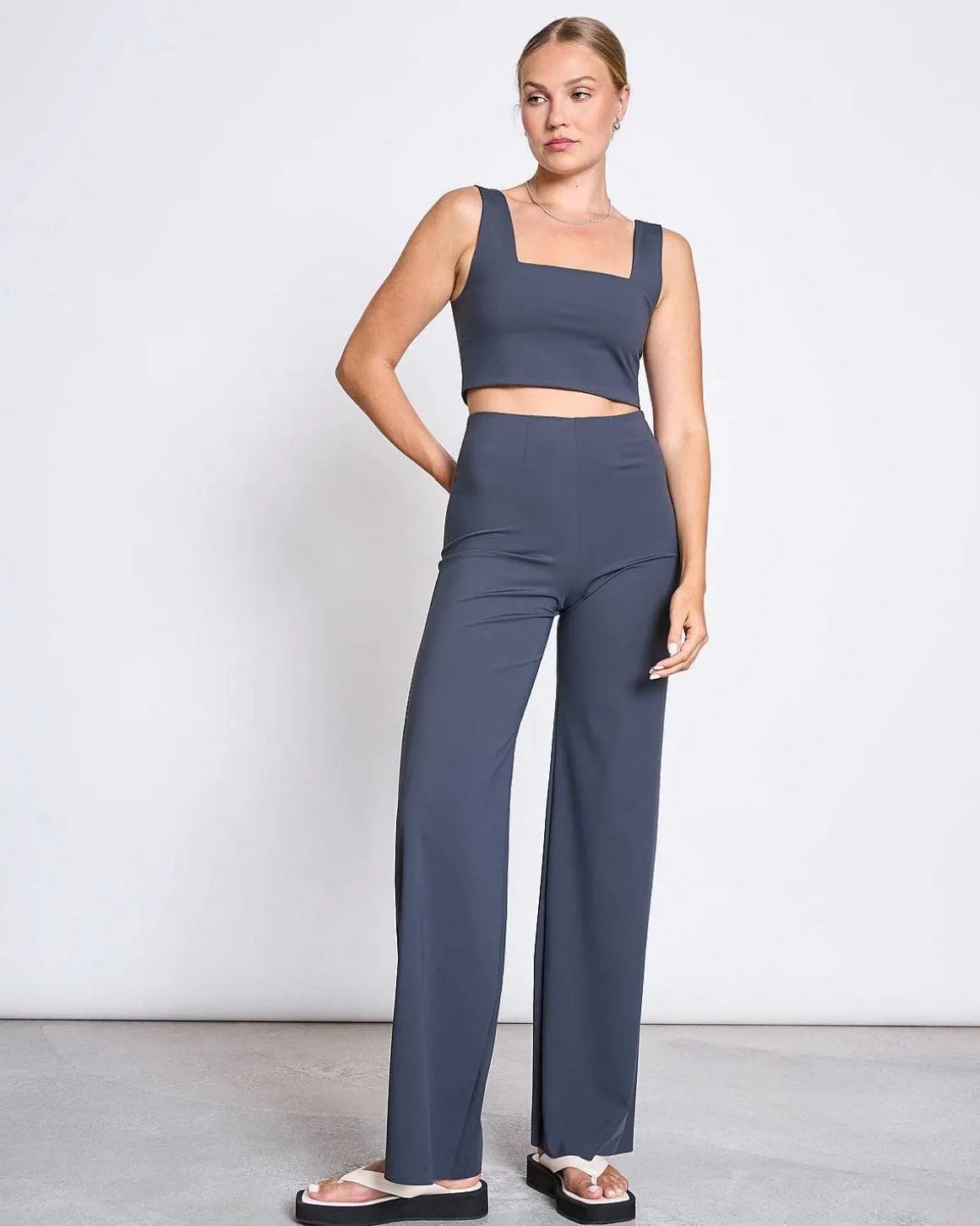 Top Cancun Solid Grey
